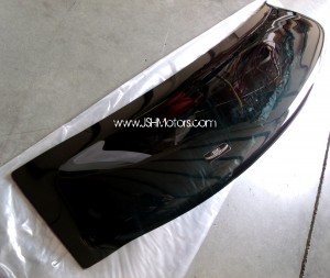 06-15 4 Door Civic Rear Roof Visor